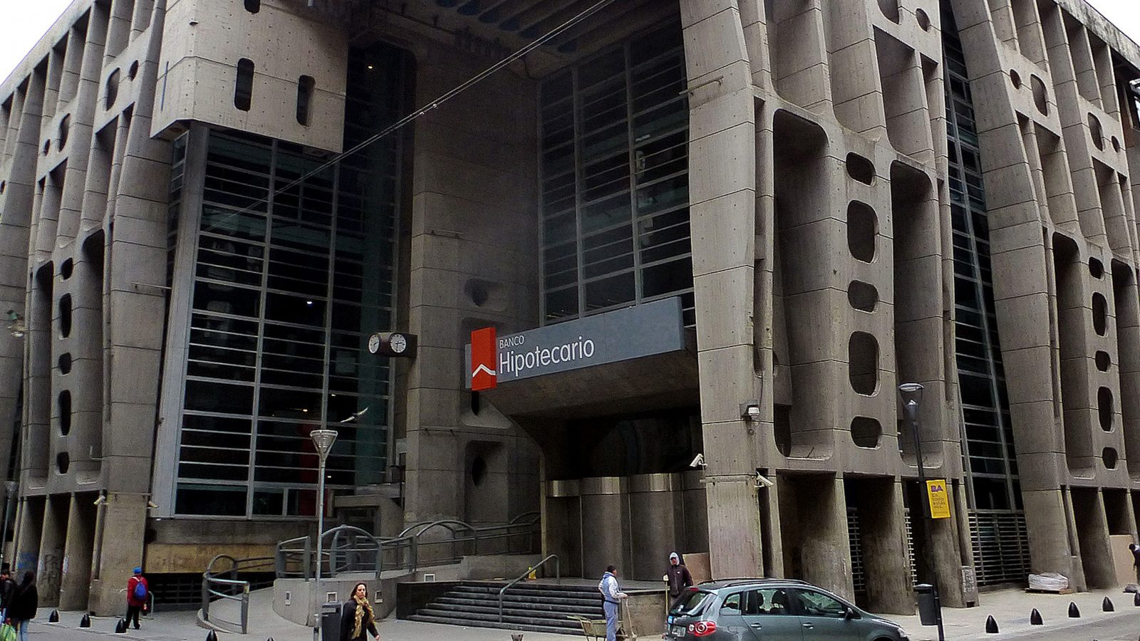 Banco Hipotecario. Espacios DAS Branding